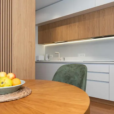 Harmony Delux -free Parking * Burgasz