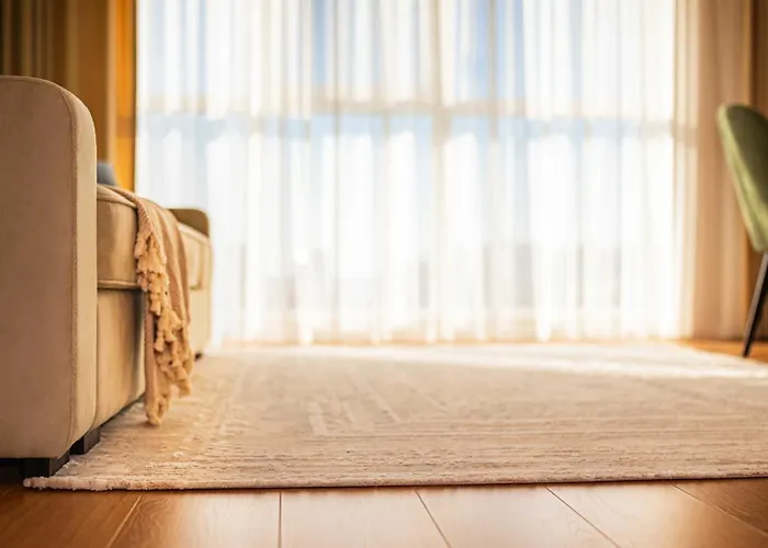 Апартамент Harmony Delux -free Parking